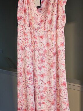 NWT Sleeveless Pink Floral Print Long Dress
